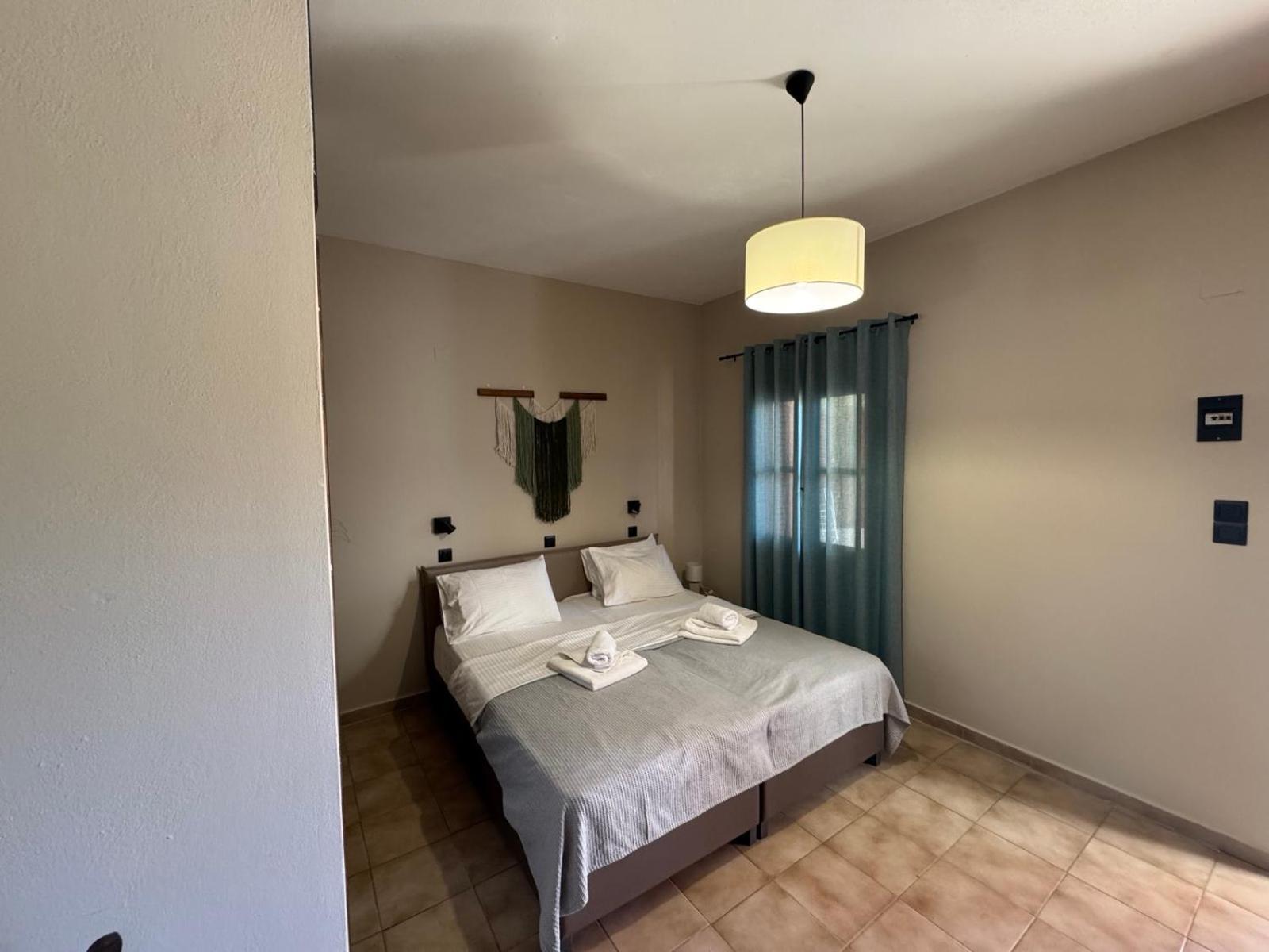 Nicolas Beach Palaiochora Ngoại thất bức ảnh