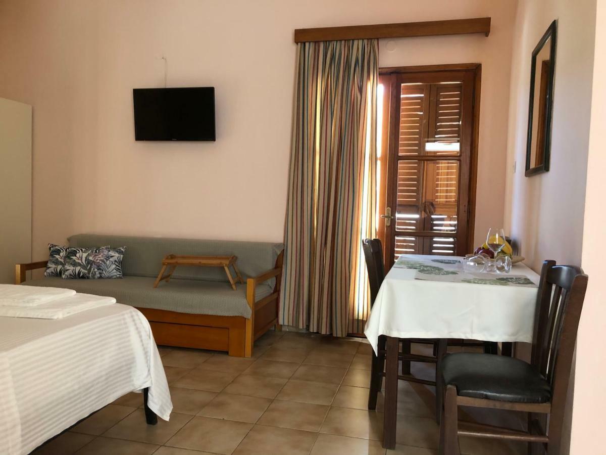 Nicolas Beach Palaiochora Ngoại thất bức ảnh